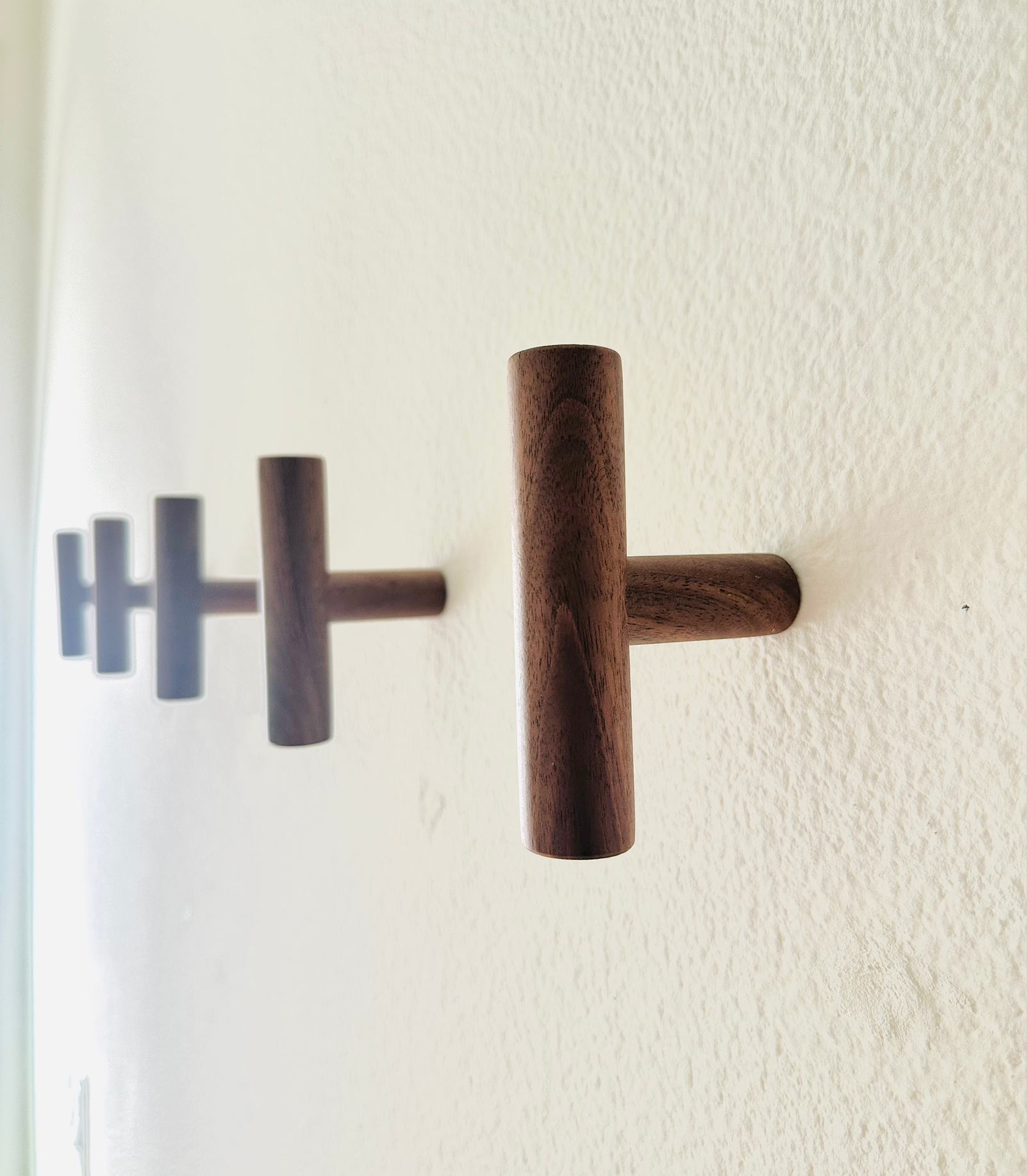 Classic T-Hook | Walnut